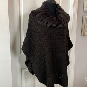 Rabbit fur collar poncho